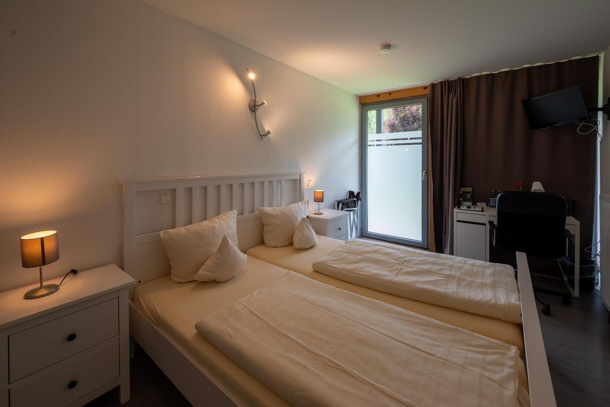 Hotel Vicinity Neubruecke Экстерьер фото